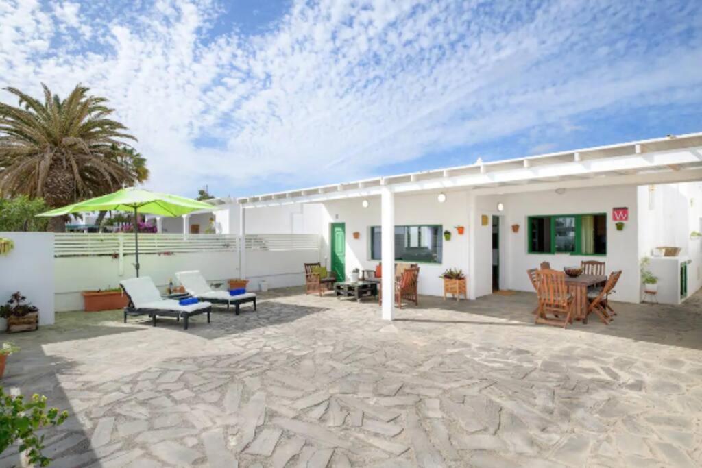 Hermosa Casa Vacacional, Muy Cerca A La Playa. Guatiza Exteriör bild